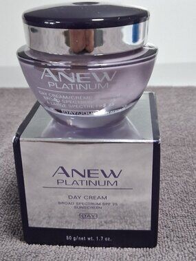 Avon ANEW Platinum Day Cream SPF 25 New In Box Anti-Aging Moisturizer 1.7 oz